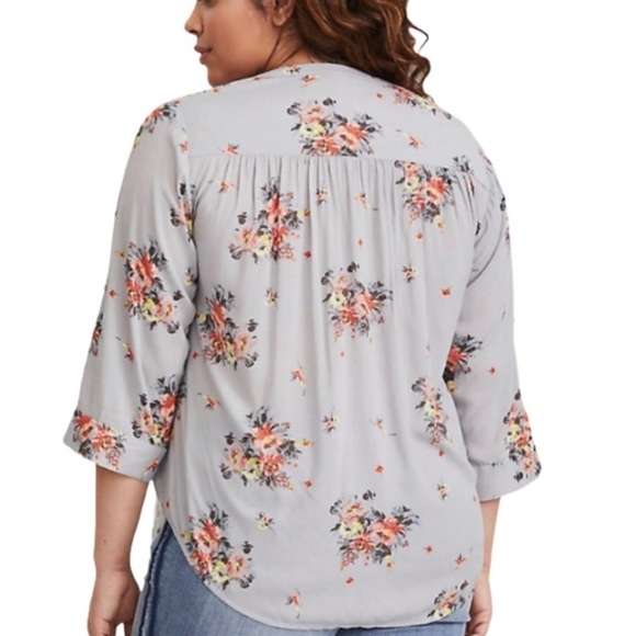 Torrid Gray Floral Challis Button Up Blouse EUC - Picture 2 of 5